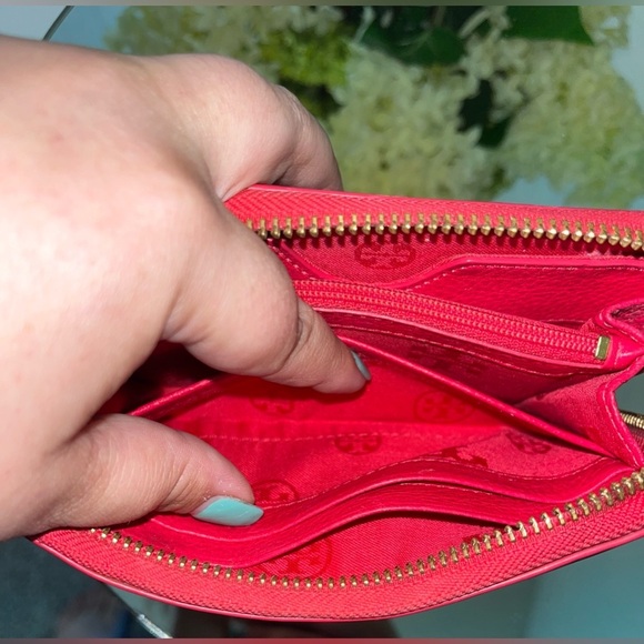 Tory Burch ‘Amanda’ Smartphone Wristlet ‘New Carnival’ - Picture 10 of 15